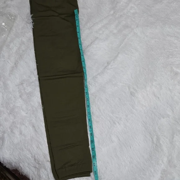 Yelete Olive Green Knit Scarf - Picture 5 of 5